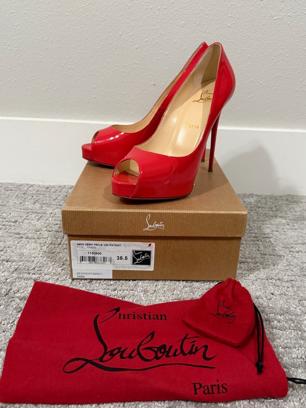 Christian Louboutin New Very Prive 120 Patent peep-toe pumps- Fraise, size 38.5